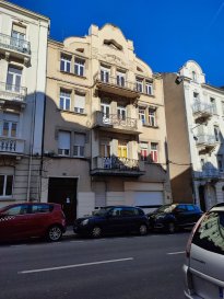 METZ SABLON - 58 RUE AUX ARENES
Au 2ième étage d'un immeuble situé à quelques minutes de la gare de Metz, appartement 3P de 67m² comprenant une cuisine meublée et aménagée (plaque, hotte et four), un séjour lumineux avec parquet, deux chambres et une salle d'eau avec wc. 
Chauffage au gaz individuel. Libre au 1er Janvier 2025.