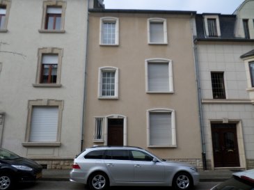                            EXCLUSIVITÉ LUXPROIMMO
Belle maison      VENDUE  VENDUE mitoyenne idéalement située à Esch/Alzette. Érigée sur un terrain de 1a45ca, elle se compose comme suit:

Rez-de-chaussée: hall d’accueil, wc séparé, salon, salle à manger et cuisine indépendante avec sortie vers la terrasse et le jardin.

1er étage: palier, salon ou chambre à coucher et 2 belles chambres à coucher.

2e étage: Palier, 1 chambre à coucher, salle de bains et grenier aménageable sur 2 niveaux avec charpente apparente.

Sous-sol: Caves et chaufferie.

 Travaux de rénovations à prévoir.

Pour tout renseignement ou visite des lieux:
Carlos Marques
Tél. 661 265 022