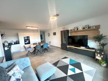 MANSO IMMO vous propose en exclusivité cet moderne et magnifique appartement de 2 chambres aux finitions irréprochables et idéalement aménagé proche de toutes commodités. Dès l'entrée vous trouverez un havre de tranquillité, le refuge au stress quotidien.

Érigée dans une rue à sens unique et dans un des coins les plus paisibles de Niederkorn cet appartement de 80m2 avec deux beaux balcons dont l'exposition solaire est idéale se trouve dans une résidence de 5 unités uniquement. Offrant aux nouveaux propriétaires tout confort et sécurité. Avec ses finitions de gamme supérieure, chauffage au sol vous bénéficiez d'une qualité de vie agréable garantie.

Cet appartement de classe énergétique B se compose comme suit:

- Un hall / couloir d'entrée desservant toutes les pièces. Les 2 chambres sont spacieuses et équipées de multiples prises et sans vis-à-vis. Une disposant d'un balcon. La salle de douche est spacieuse avec une vaste douche à l'italienne, on ajoute un WC séparé.
La pièce majeure et plus importante dans cet appartement est sans aucun doute le living / salle à manger ouvert sur une cuisine équipée et surtout opérationnelle. Cette pièce est lumineuse grâce aux baies vitrées et donne accès à un balcon idéalement exposé. Un plus pour passer de bons moments et profiter de la vue. La cuisine est équipée avec des électroménagers de marque renommée et offre tout espace nécessaire et fonctionnel à chaque amateur de cuisine.

On y ajoute à cette offre un emplacement de parking lift intérieur adapté à toute voiture ainsi qu'une cave privative.

En commun on aura un ascenseur et l'espace buanderie.

Toutes les indications sont basées exclusivement sur les informations mises à notre disposition par nos clients. Nous n'assumons aucune garantie quant à l'exactitude et l'actualité de ces indications.

Les prix affichés s'entendent frais d'agence inclus de 3% + 17%TVA. Les honoraires d'agence sont à charge des vendeurs.

Pour plus d'informations, photos ou convenir d'un rendez-vous, vous pouvez nous contacter au :
+352 24 51 33 79 info@mansoimmo.lu

MANSO IMMO bietet Ihnen exklusiv diese moderne und wunderschöne 2-Zimmer-Wohnung mit tadelloser Verarbeitung und idealer Lage in der Nähe aller Annehmlichkeiten. Schon am Eingang finden Sie eine Oase der Ruhe, den Zufluchtsort vor dem täglichen Stress.

In einer Einbahnstraße und in einer der ruhigsten Ecken von Niederkorn gelegen, befindet sich diese 80m2 große Wohnung mit zwei schönen Balkonen, die ideal zur Sonne ausgerichtet sind, in einer Residenz mit nur 5 Einheiten. Sie bietet den neuen Eigentümern jeglichen Komfort und Sicherheit. Mit seiner hochwertigen Ausstattung und der Fußbodenheizung ist eine angenehme Lebensqualität garantiert.

Diese Wohnung der Energieklasse B setzt sich wie folgt zusammen:

- Eine Eingangshalle / Flur, von der aus alle Zimmer erreichbar sind. Die beiden Schlafzimmer sind geräumig und mit mehreren Steckdosen ausgestattet und ohne vis-à-vis. Eines davon verfügt über einen Balkon. Das Duschbad ist geräumig mit einer großen begehbaren Dusche und einer separaten Toilette.
Der größte und wichtigste Raum in dieser Wohnung ist zweifelsohne das Wohn-/Esszimmer, das sich zu einer voll ausgestatteten und vor allem funktionstüchtigen Küche hin öffnet. Dieser Raum ist dank der Erkerfenster hell und bietet Zugang zu einem Balkon mit idealer Lage. Ein Pluspunkt, um schöne Momente zu verbringen und die Aussicht zu genießen. Die Küche ist mit Elektrogeräten renommierter Marken ausgestattet und bietet jedem Kochliebhaber jeden notwendigen und funktionellen Platz.

Außerdem gibt es einen Liftparkplatz und einen privaten Keller.

Zur gemeinsamen Nutzung stehen ein Aufzug und eine Waschküche zur Verfügung.

Alle Angaben basieren ausschließlich auf den Informationen, die uns von unseren Kunden zur Verfügung gestellt wurden. Wir übernehmen keine Gewähr für die Richtigkeit und Aktualität dieser Angaben.

Die angezeigten Preise verstehen sich inklusive Maklergebühren von 3% + 17%MwSt. Die Maklergebühren sind von den Verkäufern zu tragen.

Für weitere Informationen, Fotos oder um einen Termin zu vereinbaren, können Sie uns kontaktieren unter :
+352 24 51 33 79 info@mansoimmo.lu

MANSO IMMO exclusively offers this modern, magnificent 2-bedroom apartment, impeccably finished and ideally appointed, close to all amenities. From the moment you enter, you'll find a haven of tranquility, a refuge from everyday stress.

Erected on a one-way street in one of the most peaceful corners of Niederkorn, this 80m2 apartment with two beautiful balconies with ideal sun exposure is located in a residence of only 5 units. Offering new owners every comfort and security. With its top-of-the-range finishes and underfloor heating, you're guaranteed a pleasant quality of life.

This energy class B apartment is composed as follows:

- An entrance hall / corridor leading to all rooms. The 2 bedrooms are spacious and equipped with multiple sockets. One has a balcony. The shower room is spacious, with a large walk-in shower and a separate toilet.
The most important room in this apartment is undoubtedly the living/dining room, which opens onto a fully-equipped kitchen. This room is luminous thanks to the bay windows and gives access to an ideally exposed balcony. A great place to spend quality time and enjoy the view. The kitchen is equipped with brand-name appliances and offers every cooking enthusiast all the space they need.

There's also an indoor lift parking space suitable for all cars, and a private cellar.

An elevator and laundry facilities are also available.

All information is based exclusively on information provided by our customers. We accept no liability for the accuracy or up-to-dateness of the information provided.

Prices shown include 3% agency fee + 17% VAT. Agency fees are payable by the seller.

For further information, photos or to arrange an appointment, please contact us on :
+352 24 51 33 79 info@mansoimmo.lu