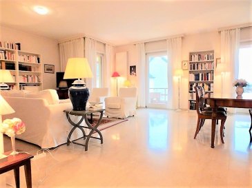 RE/MAX Select, spécialiste de l'immobilier au Luxembourg, vous propose en location dans une résidence de standing, ce joli appartement lumineux de 2 chambres. Il dispose d'une superficie habitable d'environ 120m². De très beaux volumes s'offrent à vous, il se compose comme suie : - Un vaste hall d'entrée - Une cuisine équipée neuve et fonctionnelle électroménagers EAG est en cours installation : - Un spacieux living lumineux d'environ 30m² donnant accès a une terrasse de 20m² environ, - De 2 grandes chambres à coucher de 17m² et 13m², donnant accès un balcon de 7m² - D'une salle de bain et un WC séparé,- Une cave privative, un garage et une buanderie commune. Cet appartement est d'une qualité et d'une prestation de grand standing grâce à une sélection rigoureuse des matériaux utilisés. L'appartement sera entièrement repaient. - Proche de toutes commodités.
À visiter… Disponible à partir du 01/05/2018. 