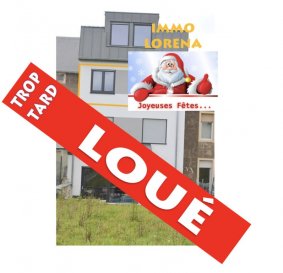 L'agence IMMOLORENA de Pétange a choisi pour vous un appartement de 60 m2 dans une résidence de 4 unités, au deuxième étage, sans ascenseur, situé à Rodange, disponible à partir du 1er novembre 2020, à proximité de toutes les commodités, école, aires de jeux, transports en commun et centre commercial.  Cet appartement accueillera au maximum 3 personnes.

Il se compose comme suit:

- Hall d'entrée
- Cuisine ouverte sur la pièce vivre très lumineuse de 30 m2
- Deux chambres de 11 m2 et 12 m2
- Salle de bain avec douche italienne de 4,45 m2

L'appartement est équipé de triple vitrage et de volets électriques
Construction 2015
Passeport énergétique B/C
Cave commune de 23 m2
Buanderie commune de 18,52 m2
À voir absolument ........!!!!!!!!!!

VISITES SEULEMENT LES SAMEDIS.

MAXIMUM 3 PERSONNES.

Pour tout contact:
Joanna RICKAL: 621 36 56 40
Kevin Santos: 691 318 013
Vitor Pires: 691 761 110

L'agence ImmoLorena est à votre disposition pour toutes vos recherches ainsi que pour vos transactions LOCATIONS ET VENTES au Luxembourg, en France et en Belgique. Nous sommes également ouverts les samedis de 10h à 19h sans interruption.