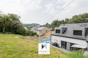 Contemporary Family Home with Garden and Pool - Canach (Commune of Lenningen)

Ideally located in the highly sought-after village of Canach, in the commune of Lenningen, this modern home offers a peaceful, family-friendly living environment just a short drive from Kirchberg and Luxembourg City.

Fully renovated in 2020 and maintained in excellent condition, the house sits on a beautiful private plot of approx. 1,920 m², gently sloped, fully fenced, and surrounded by mature greenery. 
A true haven for outdoor living.

With a net living surface of approx. 213 m² and a total built area of approx. 285 m², the property offers generous volumes across three levels:
Ground Floor
A welcoming entrance hall leads to a guest bedroom with en-suite shower room, a double garage, a fitness room, boiler room, laundry area, and cellar ? providing practical space and flexibility for modern family life.

First Floor
This level opens onto a bright living space with an electric fireplace and a fully equipped kitchen with granite worktops and quality appliances. The spacious dining area offers direct access to a 21 m² terrace overlooking the garden. A separate WC, home office, and TV room complete the layout.

Top Floor
The top floor features three bedrooms (approx. 15 m², 14 m², and 24 m²), a walk-in dressing room, two shower rooms, and a large bathroom with bathtub, shower, and WC.

Additional Features
-	Heated outdoor swimming pool with heat exchange pump
-	Parking for up to 6 vehicles (2 in garage, 4 outside)
-	Monthly charges approx. €450
-	Peaceful, residential setting surrounded by nature

Prime Location
Canach is a dynamic and in-demand village with excellent transport connections and infrastructure. The property is just a few minutes from motorway access and only 300m from the nearest bus stop, offering a smooth commute to the city.

A rare opportunity to acquire a spacious, move-in-ready home in one of Luxembourg's most desirable areas.

Contact:
Juha Ahonen
+352 661 249 476
juha@vanmaurits.lu

FRENCH
Maison familiale contemporaine avec jardin et piscine - Canach (Commune de Lenningen)

Idéalement située dans le village prisé de Canach, au sein de la commune de Lenningen, cette maison moderne offre un cadre de vie calme et familial, à seulement quelques minutes de Kirchberg et de Luxembourg-ville.
Entièrement rénovée en 2020 et parfaitement entretenue, la maison est implantée sur un magnifique terrain privé d'environ 1.920 m², en légère pente, entièrement clôturé et entouré de verdure mature.
Un véritable havre de paix pour profiter de la vie en plein air.

Avec une surface habitable nette d'environ 213 m² et une surface totale bâtie de ± 285 m², la maison propose des volumes généreux répartis sur trois niveaux :
Rez-de-chaussée
Un hall d'entrée accueillant mène à une chambre avec salle de douche privative, un garage pour deux voitures, une salle de sport, une chaufferie, une buanderie et une cave ? des espaces fonctionnels et bien pensés pour le quotidien.

Premier étage
L'étage principal s'ouvre sur un séjour lumineux avec cheminée électrique, ainsi qu'une cuisine entièrement équipée avec plan de travail en granit et électroménagers de qualité. 
L'espace repas donne accès à une terrasse de ± 21 m² surplombant le jardin. Un WC séparé, un bureau et une salle TV complètent cet étage.

Dernier étage
L'étage supérieur se compose de trois chambres (± 15 m², 14 m² et 24 m²), d'un dressing, de deux salles de douche, ainsi que d'une salle de bain avec baignoire, douche et WC.

Atouts complémentaires
-	Piscine extérieure chauffée avec pompe à échange thermique
-	Parking pour 6 voitures (2 en garage, 4 à l'extérieur)
-	Charges mensuelles : ± 450 €
-	Environnement résidentiel calme et verdoyant

Situation idéale
Canach est un village dynamique et très recherché, bénéficiant d'excellentes connexions routières et d'infrastructures de qualité. 
La maison se trouve à proximité immédiate des axes autoroutiers et à seulement 300 mètres de l'arrêt de bus le plus proche, garantissant un accès facile à la ville.

Une opportunité rare d'acquérir une maison spacieuse, en parfait état, dans l'une des régions les plus prisées du Luxembourg.

Contact:
Juha Ahonen
+352 661 249 476
juha@vanmaurits.lu


GERMAN
Modernes Einfamilienhaus mit Garten und Pool - Canach (Gemeinde Lenningen)

Dieses moderne Haus befindet sich in dem gefragten Ort Canach, in der Gemeinde Lenningen ? einer ruhigen und familienfreundlichen Wohnlage nur wenige Minuten von Kirchberg und Luxemburg-Stadt entfernt.
Die im Jahr 2020 vollständig renovierte und hervorragend gepflegte Immobilie befindet sich auf einem wunderschönen, privaten Grundstück von ca. 1.920 m² ? sanft abfallend, vollständig umzäunt und von gewachsenem Grün umgeben.
Ein echtes Paradies für das Leben im Freien.

Mit einer reinen Wohnfläche von ca. 213 m² und einer Gesamtfläche von ca. 285 m² bietet das Haus großzügige Räume, verteilt auf drei Etagen:
Erdgeschoss
Ein einladender Eingangsbereich führt zu einem Gästezimmer mit eigenem Duschbad, einem Doppelgarage, einem Fitnessraum, Technikraum, Waschraum und Keller ? funktionale Flächen für modernen Wohnkomfort.

Erstes Obergeschoss
Diese Etage verfügt über ein lichtdurchflutetes Wohnzimmer mit Elektrokamin sowie eine hochwertige, voll ausgestattete Küche mit Granitarbeitsplatte. Der großzügige Essbereich bietet Zugang zur ca. 21 m² großen Terrasse mit Blick in den Garten. Ein separates WC, ein Büro und ein Fernsehzimmer runden diese Etage ab.

Dachgeschoss
Im obersten Geschoss befinden sich drei Schlafzimmer (ca. 15 m², 14 m² und 24 m²), ein Ankleidezimmer, zwei Duschbäder sowie ein großes Badezimmer mit Badewanne, Dusche und WC.

Weitere Highlights
-	Beheizter Außenpool mit Wärmepumpe
-	Parkmöglichkeiten für bis zu 6 Fahrzeuge (2 in der Garage, 4 im Freien)
-	Monatliche Nebenkosten: ca. 450 €
-	Ruhige, naturnahe Wohnlage

Top-Lage in Canach
Canach ist ein lebendiger, gefragter Ort mit hervorragender Anbindung an das Verkehrsnetz und sehr guter Infrastruktur. 
Die nächste Bushaltestelle liegt nur 300 Meter entfernt, was den täglichen Weg in die Stadt besonders komfortabel macht.

Eine seltene Gelegenheit, ein bezugsfertiges, modernes Haus mit großzügigem Grundstück in einer der beliebtesten Wohngegenden Luxemburgs zu erwerben.

Kontakt:
Juha Ahonen
+352 661 249 476
juha@vanmaurits.lu