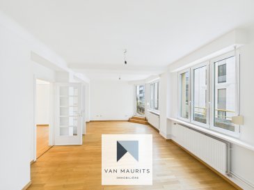 Lien vers visite virtuelle : https://tour.giraffe360.com/0b04f7ad1b0a4133a0de4578ef0fc922

Loyer: 2500-€/mois; Charges: 175-€/mois (N'inclus pas le chauffage, internet et électricité); Garantie locative: 2 mois de loyer; Libre immédiatement; Frais d'agence: 1 mois de loyer + TVA 17%; 

Au cœur du centre-ville de la ville de Luxembourg, à proximité immédiate du centre Hamilius, cet appartement de ±93m² de surface habitable. Il se situe au 5ème étage (sur 6) d'un immeuble historique de 1930 du piétonnier.

L'appartement se compose comme suit: Un hall d'entrée de ±7m² avec vestiaire ; Un couloir de ±11m²; Un salon de ±31m² ; une cuisine de ±11m² avec espace buanderie ; Deux chambres de ±13 et 13m² ; Une salle de bain de ±5m² avec baignoire et lavabo ; 1 toilette séparée.

Une cave peut être mis à disposition aux sous-sols.

Généralités:

Appartement rénové récemment ; 
Porte d'entrée sécurisée; Ascenseur; 
Parquet et carrelage au sol; 
Chauffage au gaz par radiateurs ; 
Double vitrage; Châssis PVC; Volets manuels; 
20m de la station de tram Hamilius vers Kirchberg et Gare centrale; 
Situation centrale avec toutes les commodités accessibles à pied; 

Agent responsable: Pierre-Yves Béchet ; Tél: +352 621 654 086 ; Pierre-Yves@vanmaurits.lu