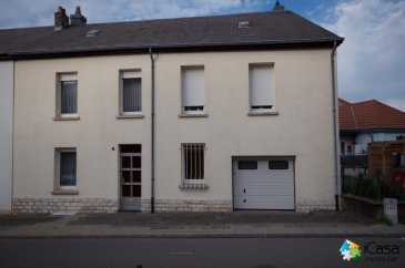 ADRESSE: 4 rue Prinzenberg, (2minutes à pieds de la gare ferroviaire) à Petange<br><br>Maison jumelée à vendre A RENOVER<br><br>Année de construction 1915, divers rénovations faites, partiellement sur \