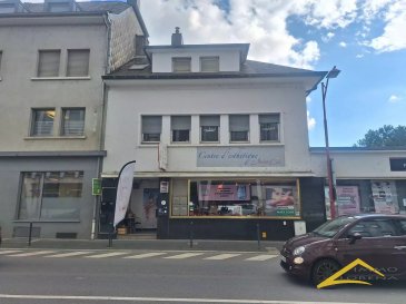 Votre agence IMMO LORENA de Pétange, partenaire de la CHAMBRE IMMOBILIERE DE Luxembourg a sélectionné pour vous : 

Situé au deuxième étage sans ascenseur, ce bureau de 12 m² se trouve à deux pas du centre de Rodange, à proximité des transports en commun, commerces et banques.


Détails du Bureau :
- Superficie : 12 m²
- Installation : WC séparé commun.

Conditions de Location :
- Loyer : 440 € mois plus 50 € de charges ( électricité, chauffage, eau, poubelle)
- Caution : 1.320 € (3 mois de loyer)
- Frais d'Agence : 440 € + 17 % TVA (514,80 €)

Disponibilité : Bureau disponible à partir du 15 octobre 2025.

Situation Idéale : Un emplacement de choix pour développer vos activités dans un cadre agréable.

Pour plus d'informations ou pour organiser une visite, n'hésitez pas à contacter :
- Joanna Rickal : +352 621 365 640
- Vitor Pires : +352 691 761 110

L’agence ImmoLorena est à votre disposition pour toutes vos recherches, ainsi que pour vos transactions de locations et ventes au Luxembourg, en France et en Belgique.