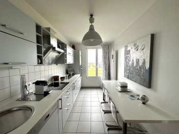 AXHOME IMMO vous propose ce bel appartement +/− 74 m2 à LUXEMBOURG-CENTS situé au 3 étage Il se distingue par sa belle disposition, et la localisation très calme.

Proche de toutes commodités et idéal pour un premier achat.

L'appartement est situé au 3 étage et se compose comme suit:

- Grand hall d'entrée
- Séjour et salle à manger 
- Cuisine équipée séparé
- Débaras
- 1 Salle de bain avec baignoire et wc
- 1 wc séparé
- 2 chambres 
- Buanderie dans l'appartement
- Une cave
- parking intérieur loué avec possibilité de reprise 

Les atouts:
- Construction 2009
- Situé au calme 
- Disponible de suite 
- Pass énergie EE
- Parkin extérieurs à disposition 

Bâtiment soumis au bail emphytéose.

Pour plus d'informations n'hésitez pas à nous contacter :
-par téléphone: +352 691911993
-par email: info@axhome.lu

Nous restons également à votre entière disposition dans le cas où vous désirez vendre ou louer votre bien. Nous prenons en charge toutes les démarches administratives liées au bien immobilier.

Nous sommes également à votre disposition pour des estimations gratuites.

 ---------- 
AXHOME IMMO bietet Ihnen diese schöne Wohnung +/− 74 m2 in LUXEMBOURG-CENTS an, die sich im 3. Stock befindet. Sie zeichnet sich durch ihre schöne Aufteilung und die sehr ruhige Lage aus.

In der Nähe von allen Annehmlichkeiten und ideal für einen ersten Kauf.

Die Wohnung befindet sich im 3:

- Große Eingangshalle
- Wohn- und Esszimmer
- Separate, voll ausgestattete Küche
- Abstellraum
- 1 Badezimmer mit Badewanne und WC
- 1 separates WC
- 2 Schlafzimmer
- Waschküche in der Wohnung
- Ein Keller
- Vermieteter Innenparkplatz mit Übernahmemöglichkeit

Die Trümpfe:
- Baujahr 2009
- Ruhige Lage
- Sofort verfügbar
- Energiepass EE
- Außenparkplatz zur Verfügung

Gebäude unterliegt dem Erbpachtvertrag.

Für weitere Informationen kontaktieren Sie uns bitte:
-per Telefon: +352 691911993
-per E-Mail: info@axhome.lu

Wir stehen Ihnen auch zur Verfügung, wenn Sie Ihre Immobilie verkaufen oder vermieten möchten. Wir kümmern uns um alle administrativen Schritte, die mit der Immobilie verbunden sind.

Wir stehen Ihnen auch für kostenlose Schätzungen zur Verfügung.

 ---------- 
AXHOME IMMO offers this beautiful apartment +/− 74 m2 in LUXEMBOURG-CENTS located on the 3rd floor. It is distinguished by its beautiful layout and very quiet location.

Close to all amenities and ideal for a first-time buyer.

The apartment is located on the 3rd floor and is composed as follows:

- Large entrance hall
- Living and dining room
- Separate fitted kitchen
- Storeroom
- 1 Bathroom with bath and toilet
- 1 separate toilet
- 2 bedrooms
- Laundry room in the apartment
- Cellar
- rented indoor parking with possibility of repossession

Benefits:
- Built in 2009
- Quiet location
- Available immediately
- EE energy pass
- Outdoor parking available

Building subject to long lease.

For further information, please do not hesitate to contact us:
-by phone: +352 691911993
-by email: info@axhome.lu

We are also at your disposal should you wish to sell or rent your property. We can take care of all the administrative formalities associated with your property.

We are also at your disposal for free estimates.

 ---------- 
AXHOME IMMO bitt Iech dëst schéint Appartement +/− 74 m2 zu LUXEMBOURG-CENTS um 3. Stack. Et steet eraus fir säi schéine Layout a ganz rouege Standuert.

Zoumaache vun all equipéiert an ideal fir en éischte Kaf.

D'Appartement ass um 3. Stack an ass wéi follegt zesummegesat:

- Grouss Entrée
- Wunnzëmmer an Iesszëmmer 
- Separat equipéiert Kichen
- Clearance
- 1 Buedzëmmer mat Bad an Toilette
- 1 separat Toilette
- 2 Schlofkummeren 
- Wäschraum am Appartement
- E Keller

D'Virdeeler:
- Bau 2009
- Rou läit 
- Direkt verfügbar 
- EE Energiepass

Gebai ënnerläit laangfristeg Lease.

Fir méi Informatiounen, zéckt net eis ze kontaktéieren:
- iwwer Telefon: +352 691911993
- per E-Mail: info@axhome.lu

Mir bleiwen och zur ganzer Verfügung wann Dir Är Immobilie wëllt verkafen oder lounen. Mir këmmeren eis ëm all administrativ Prozeduren am Zesummenhang mat der Immobilie.

Mir sinn och verfügbar fir gratis Schätzungen.