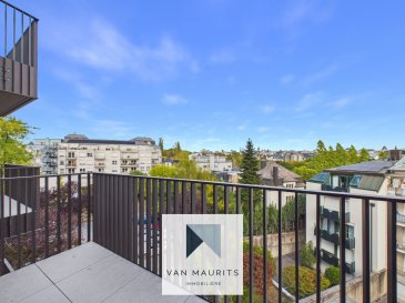 Idéalement situé à proximité immédiate du centre-ville et de toutes les commodités, cet appartement se trouve au 2e étage d'une résidence neuve aux finitions haut de gamme et bénéficiant d'excellentes performances énergétiques (CPE A-A+). Il présente une surface totale d'environ ± 73 m², dont ± 64 m² habitables.

Le bien se compose comme suit :

Un hall d'entrée de ± 5 m² dessert un lumineux séjour de ± 19 m² avec accès à une terrasse de ± 6 m² offrant une vue dégagée sur la verdure. Le bien dispose également d'une cuisine ouverte de ± 9 m², de deux chambres de ± 10 m² et ± 12 m², ainsi que d'une salle de bains de ± 6 m² et d'un WC séparé de ± 2 m².

Au sous-sol de la résidence, une cave privative complète le bien. Un emplacement de parking est également disponible en supplément.

Détails complémentaires :

? Situation idéale  
? Appartement en excellent état et aux finitions soignées et de qualité  
? Passeport énergétique «A-A+»  
? Garantie décennale bâtiment (2036)  
? Pompe à chaleur  
? Chauffage au sol  
? Châssis alu triple vitrage, stores électriques  
? Ventilation double flux  
? Connecté à la fibre optique  
? Porte sécurisée  
? Vidéophone  
? Ascenseur  
? Terrasse  
? Possibilité d'acheter un emplacement de parking  
? Écoles, crèches, parcs, aires de jeux, restaurants et commerces à proximité  
? Desservi par les transports en commun, gare à proximité  

* D'autres biens sont également disponibles dans la résidence. N'hésitez pas à nous contacter pour plus d'informations.

Personne responsable du bien :

Yuliana Dimitrova  
Tel: +352661 50 27 19  
Email : yuliana@vanmaurits.lu