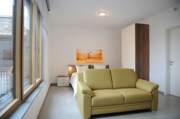 Beau studio de 36,6 m2 totalement meublé situé au 4ième étage d\'une résidence moderne.<br><br>Le studio dispose de :<br>Pièce ouverte, cuisine équipée et une salle de bain + WC et une cave <br><br>La résidence est idéalement située à proximité du nouveau quartier de la Cloche d\'Or ainsi que du centre de la Ville de Luxembourg. <br><br>Possibilité de louer un emplacement intérieur à 150 euros.<br><br>