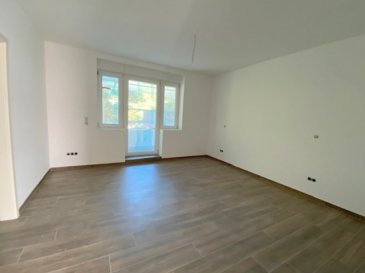 Bel Appartement lumineux avec une surface habitable de 53 m2 avec balcon de 6m2 et balcon de 3m2, qui se compose comme suit :

L'appartement se trouve au 1er étage, et comprends :

Hall d'entrée
Living  avec cuisine équipée ouverte
- nouvelle cuisine inclus dans le prix de vente.

1 chambres à coucher

Salle de douche
Cave



TECHNIQUES et CONSTRUCTION

Ce bien est en cours de finition 


L'appartement se situe à cinq minutes de la zone piétonne et du centre d'Esch-sur-Alzette, restaurants, commerces de quartier, hôpital, infrastructures scolaires, sportives et culturelles à proximité.
