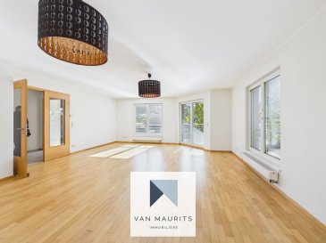 Situé sur les hauteurs de Luxembourg-Eich, au calme (6, rue Valentin Simon) ce bel appartement, très lumineux, vous offre une surface habitable de ± 114 m², deux terrasses, un jardin commun, un garage et une grande cave. 

Au premier étage un hall d'entrée de ± 10 m² avec un dressing encastré s'ouvre sur un grand séjour/salle à manger de ± 42 m² avec une sortie sur la première terrasse de ± 8 m² (orientée sud/est), ensuite se trouve une cuisine séparée de ± 12 m². De l'autre côté du couloir il y a 2 chambres à coucher de ± 14 et de 19 m², toutes les deux avec une sortie sur une deuxième terrasse de ± 20 m² et le jardin en commun. Un wc séparé et une salle de bains de ± 6 m² (baignoire, douche, lavabo, wc) complètent l'offre.

Au rez-de-chaussée vous trouverez également une cave de ± 14 m², un emplacement de parking de ± 15 m² et une buanderie commune.

Généralités :

- Vue dégagée et sur la forêt de Bambaesch ;
- Jardin commun, accessible directement de l'appartement ;
- 2 terrasses ;
- Situation dominante ;
- Ascenseur ; 
- Fenêtres double vitrage ;
- CPE *E-E* ;
- Charges de 400 euros/mois ;
- Chambres situées en arrière de la résidence, au calme absolu ;
- Possibilité de la troisième chambre, à la place de la cuisine ;
- Cave très spacieuse ;
- Kirchberg à 5 min. ;
- Transport public à 100 m.

Agent responsable : Katia Gravière au 661 33 29 82 ou katia@vanmaurits.lu