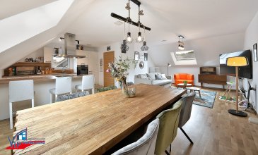 VIP Promotions s.a. vous propose en exclusivité ce merveilleux appartement d'une surface utile de 92,26m², sis au deuxième étage d'une résidence de 6 unités construite en 2021.

L'immeuble est situé en plein cœur de la commune de Wiltz, plus précisément à Weidingen.

Découvrez notre offre en visite virtuelle :

https://visite-virtuelle-360.ovh/vip.weidingen/

Le bien se compose comme suit ;

Premier étage : 

- Escalier intérieur avec accès par porte palière

Deuxième étage :

- Hall d'entrée
- Cuisine ouverte sur salle à manger et living
- Hall de nuit
- 2 chambres à coucher
- Salle de douche
- WC séparé

Rez-de-chaussée :

- Emplacement de parking extérieur

Sous-sol :

- Cave privative dotée de branchements pour machine à laver

Si vous consultez l'annonce depuis le portail atHome.lu, veuillez copier le lien suivant pour voir plus de photos :



Environnement périphérique calme et résidentiel mais au même temps proche de toutes commodités, des grands axes routiers et à proximité de toutes les infrastructures nécessaires.

Pour plus de renseignements ou pour une prise de rendez-vous, veuillez nous contacter au numéro +352 691 901 219 ou par e-mail sur info@vippromotions.lu.

Suivez-nous sur Facebook pour recevoir nos informations en continu.
