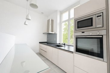 Appartement Thionville 5 pièces, 144 m2 idéalement situé, proche centre et à 2mn de la gare.. Situé dans un immeuble bourgeois du début du siècle et avec ascenseur, très bel appartement d'une superficie de 144 m2 situé en 2ème étage et comprenant : une entrée, un cellier, cuisine ouvert sur la grande pièce séjour (55 m2), un bureau, deux chambres, une grande salle de bain avec douche, une lingerie / salle d'eau,et deux wc.
Une grande cave complète le bien.
Chauffage électrique - DPE  C

Les informations sur les risques auxquels ce bien est exposé sont disponibles sur le site Géorisques : www.georisques.gouv.fr » 

Renseignements et visites : 
- Katia Moriceau : 06 75 66 99 25
- Karine Karas : 06 08 31 19 87
Copropriété de 14 lots - dont 12 lots habitation. (Pas de procédure en cours).
Charges annuelles : 1400.00 euros.