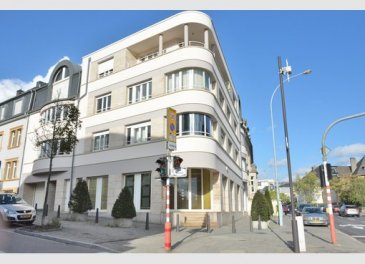 Luxembourg Belair, 2, rue des Dahlias, 1 emplacements de parking numéro 27, sur plateau mécanique à louer pour petite voiture   libre de suite, prix : 90 euros 
Contact et visites : Rosalba MAITRE téléphone : 691 550 189