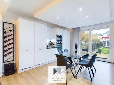 Située dans le quartier résidentiel de Fousbann, un secteur calme et recherché de Differdange, cette belle maison mitoyenne entièrement isolée offre un cadre de vie agréable et pratique.

Le quartier est apprécié pour son ambiance familiale, ses infrastructures modernes et sa bonne desserte en transports en commun, avec plusieurs arrêts de bus à proximité. Fousbann abrite l'École fondamentale du quartier, une Maison Relais, ainsi qu'un hall sportif, offrant des services de garde et des installations sportives pour les enfants et les jeunes. La maison se trouve à seulement 10 minutes à pied de l'école internationale et à 15 minutes de la gare.

Un parking public gratuit avec des bornes de recharge électrique est également accessible à proximité, gratuit pour les résidents du quartier.

Édifiée sur un terrain de 2,12 ares, elle propose une surface habitable d'environ 166 m².

Entièrement rénovée en 2024 avec des matériaux de qualité et un grand soin apporté aux finitions ? les travaux ayant été réalisés pour un usage personnel et durable ? la maison séduit par son style moderne, son confort et sa luminosité.

Elle se compose comme suit :

Au rez-de-chaussée, l'entrée ouvre sur une belle pièce de vie d'environ 50 m², comprenant un salon spacieux et une cuisine ouverte entièrement équipée, avec un accès direct à la terrasse et au grand jardin exposé plein sud.

Au premier étage, un palier de 6,5 m² mène à deux chambres lumineuses : l'une de 21 m² avec accès à une terrasse privative, l'autre de 15 m². Une salle de douche moderne avec douche, lavabo et WC suspendu complète ce niveau.

Le deuxième étage accueille une troisième chambre de 15 m² ainsi qu'une seconde salle de douche de 6 m².

Le sous-sol abrite un studio indépendant, composé d'une grande pièce de 40 m² avec accès direct au jardin, d'une salle de douche de 5 m², et d'une entrée séparée. Cet espace remplit les conditions légales pour un usage locatif, ce qui représente une belle opportunité de revenu complémentaire, ou une solution idéale pour un adolescent, un proche ou une activité professionnelle.

La maison est entièrement isolée, équipée d'une chaudière au gaz installée en 2016, d'un chauffage par radiateurs, de fenêtres en double vitrage PVC et d'une connexion fibre optique.

À l'extérieur, une terrasse de 20 m² ainsi qu'un grand jardin ensoleillé avec piscine hors-sol et cabane isolée viennent compléter l'ensemble.


Agent responsable du bien: Lydia Indjova
Tel: +352 661 331 628
E-mail: lydia@vanmaurits.lu