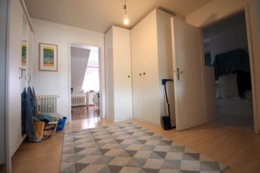 Charmant appartement d\'\'une chambre à coucher avec une surface habitable de +/- 65 m² à Howald à seulement 5 minutes de Luxembourg-Ville.<br><br>Celui-ci se compose comme suit: <br><br>Grand hall d\'entrée (coin bureau possible),<br>Spacieuse chambre à coucher avec accès salle de douche,<br>Salle de douche avec wc,<br>Cuisine entièrement équipée ouverte sur living/salle à manger.<br><br>A ce-là s\'ajoutent: une cave, buanderie et jardin commun.<br><br>Pour tout renseignements complémentaires ou une visite (visites également possibles le samedi sur rdv), veuillez contacter le 28.66.39.1.<br />Ref agence :72545
