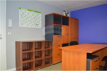 Rui et RE/MAX Partners, spécialiste de l'immobilier à Livange, vous propose la location d'un Bureau situé au RDC.

Le local est meublé, vous offre 12 m2 et accès à une kitchenette commune, 1 sanitaire, 2 places de parking extérieur.

Le bureau est situé à Livange, à quelques centaines de mètres de l'autoroute!!! localisation idéale.

Idéalement pour les professions libérales,...et toutes autres activités de services..

Le prix mensuel est de 520 Euro
Caution de 2 mois, plus 1 mois de frais agence

Libre de suite, contactez moi sans attendre au +352 691 691 515 - rui.diassantos@remax.lu
Ref agence :5096019