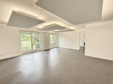 * QUARTIER CESSANGE * 

Bureau spacieux de 143m² entièrement rénové en 2022 avec 2 Parkings extérieurs privatifs et grande cave privative de 15,70 m²
(adresse: 49 rue de Cessange L-1320 Luxembourg Cessange)

Surface bureau :  143 m²  + 15.70 Cave m²
		
DESCRIPTIF: 
==========
2 Entrées séparées
1 Open-Space 6-8 personnes
2 Bureau séparés 6 personnes
1 Bureau/Salle meeting avec Coin Café complet
1 Bureau utilisé comme pièce pour pause déjeuner
1 Kitchenette complète
2 WC séparés 
1 Cave privative 15.70 m² au -1 (n°007)  
2 Parkings extérieurs privatif  (n°016+017)

* Possibilité de louer 4-6 parkings en face 175 €/mois par parking *

Divers: 
=====
- Disponible de suite ou à convenir
- Tout équipé en Luminaires et Panneaux acoustiques aux plafonds
- Nouveau revêtement sol en PVC spécial Bureaux
- Canaux pour câblage type plinthes avec prises - - 
- Puits câblage au sol
- Double vitrage PVC blanc - Stores lamelles intérieurs 
- Climatisation avec contrat Omnium ( à reprendre)
- Câblage informatique avec Rack 
- Internet par fibre optique
- Extincteurs aux murs + Détecteurs incendie aux plafonds

Situation:
======
Arrêt de Bus quasi devant la porte -  à 10 mins du Centre ville et Gare centrale /  à 5 mins de la Cloche d'Or et accès réseau autoroutier **


 


* QUARTIER CESSANGE * 

Geräumiges Büro von 143m², das 2022 komplett renoviert wird, mit 2 privaten Außenparkplätzen und einem großen privaten Keller von 15,70 m².
(Adresse: 49 rue de Cessange L-1320 Luxemburg Cessange)

Bürofläche: 143 m² + 15.70 Keller m²
		
BESCHREIBUNG: 
==========
2 separate Eingänge
1 Open-Space 6-8 Personen
2 Separate Büros für 6 Personen
1 Büro/Besprechungsraum mit kompletter Kaffee-Ecke
1 Büro, das als Raum für die Mittagspause genutzt wird
1 Vollständige Küchenzeile
2 Separates WC 
1 Privater Keller 15.70 m² im -1 (n°007)  
2 private Außenparkplätze (Nr. 016+017)

* Möglichkeit, 4-6 Parkplätze auf der gegenüberliegenden Straßenseite zu mieten 175 €/Monat pro Parkplatz *

Verschiedenes: 
=====
- Sofort verfügbar oder nach Vereinbarung
- Vollständig ausgestattet mit Beleuchtung und akustischen Deckenpaneelen
- Neuer PVC-Bodenbelag speziell für Büros
- Kabelkanäle für Sockelleisten mit Steckdosen - - - 
- Kabelschächte im Boden
- Weiße PVC-Doppelverglasung - Innenjalousien 
- Klimaanlage mit Omnium-Vertrag ( zu übernehmen)
- Computerverkabelung mit Rack 
- Internet über Glasfaser
- Feuerlöscher an den Wänden + Feuermelder an den Decken

Lage:
======
Bushaltestelle quasi vor der Tür - 10 Minuten vom Stadtzentrum und Hauptbahnhof / 5 Minuten von der Cloche d'Or und dem Autobahnanschluss **.


 


* CESSANGE DISTRICT * 

Spacious 143m² office fully renovated in 2022 with 2 private outdoor parking spaces and large 15.70m² private cellar
(address: 49 rue de Cessange L-1320 Luxembourg Cessange)

Office surface area: 143 m² + 15.70 m² cellar
		
DESCRIPTION: 
==========
2 separate entrances
1 Open space 6-8 people
2 separate offices for 6 people
1 Office/meeting room with complete coffee corner
1 Office used as lunch room
1 Kitchenette
2 separate WCs 
1 Private cellar 15.70 m² on -1 level (n°007)  
2 private outdoor parking spaces (n°016+017)

* Possibility of renting 4-6 opposite parking lots 175 €/month per parking lot *

Miscellaneous: 
=====
- Available immediately or by arrangement
- Fully equipped with lighting and acoustic ceiling panels
- New PVC flooring for offices
- Channels for baseboard-type wiring with sockets - - 
- Floor wiring ducts
- White PVC double glazing - Interior slat blinds 
- Air conditioning with Omnium contract (to be taken over)
- Computer wiring with Rack 
- Fiber optic Internet
- Fire extinguishers on walls + Fire detectors on ceilings

Location:
======
Bus stop almost in front of the door - 10 mins from the city center and main train station / 5 mins from the Cloche d'Or and motorway access **.
