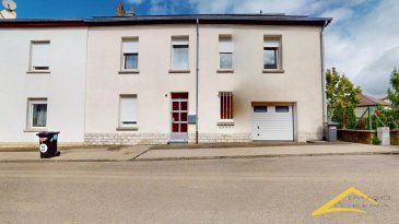 L'agence IMMOLORENA de Pétange a choisi pour vous une maison jumelée de 115 m2 habitables, située à Pétange. La maison a à été construite dans les années 40 sur un terrain de 2,48 ares à proximité de toutes commodités, commerces et transports en commun.

Composition du bien :

AU REZ-DE-CHAUSSÉE

Un hall d’entrée de 8,05 m2
Une cuisine de 12,17 m2
Un salon de 13,92 m2
Hall de 3,97 m2
Salle de bain de 4,63 m2
Un garage de 27,65 m2
Une terrasse de 28,53 m2
Un jardin de 118 m2

AU PREMIER ETAGE

Un hall de 2,54 m2 amenant à :
1ère chambre de 12,36 m2
2ème chambre de 18,69 m2
Hall de 2,50 m2
Une suite parentale de 18, 02 m2 avec sa salle de bain privative de 6,95 m2
Deuxième salle de bain de 4,04 m2

AU DEUXIÈME ETAGE :

Un grenier de 35,55 m2 au sol


AU SOUS-SOL:

Une cave faisant 26,56 m2

CARACTERISTIQUES DE LA MAISON:

Maison équipée de double vitrage avec fenêtres en PVC année 1996
Chaudière viessmann année 2015
Un grand garage de 27,65 m2
Installation de 20 panneaux solaires

Pour tout contact:
Joanna Rickal: +352 621 365 640
Vitor Pires: + 352 691 761 110

L'agence Immo Lorena est à votre disposition pour toutes vos recherches ainsi que pour vos transactions LOCATIONS ET VENTES au Luxembourg, en France et en Belgique.