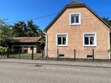 Maison à rénover sur terrain de 569m². Idéal pour les familles, cette maison de 100,32m² offre un potentiel incroyable pour créer votre cocon personnalisé.<br/>Situé sur un terrain de 5ares69, elle dispose d\'un joli jardin, parfait pour les enfants et les moments de détente.<br/>A rénover selon vos goûts, jardin spacieux et quartier convivial.<br/>Ne manquez pas cette opportunité de transformer cette maison en un véritable havre de paix.<br/>Contactez-nous dès aujourd\'hui pour plus d\'information ou pour organiser une visite!<br/><br/>Prix : 294000€<br/>Honoraires inclus charges acquéreur : 2,44%~(Prix 287000€ hors honoraires) (2.44 % d\'honoraires TTC à la charge de l\'acquéreur.)