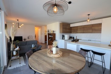 Bel appartement entièrement meublé de 84 m² situé dans une résidence récente, dans un quartier calme et agréable de Kayl.

Il se compose d'un spacieux séjour lumineux donnant accès à deux balcons, d'une cuisine entièrement équipée ouverte, de deux chambres à coucher (dont une plus adaptée pour un dressing grâce à ses armoires encastrées), ainsi que d'une salle de douche moderne avec douche italienne et WC séparé.

L'appartement dispose également d'un emplacement intérieur privatif, d'une cave

Disponibilité : immédiate  
Loyer mensuel : 2200€  
Charges : 230 €/mois  
Caution : 2 mois de loyer

Idéal pour personne seule ou couple recherchant un cadre de vie moderne et paisible.

Pour plus d'informations:  
LX2 Immo  
immo@lx2.lu  

Antonio : 691 303 720