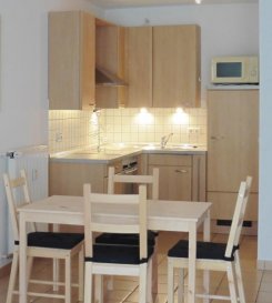 TEMPOCASA STRASSEN vous propose ce magnifique Studio de 42m² intégralement meublé dans une résidence en plein centre de Bertrange.
Il se compose d'un hall d'entrée, une grande pièce très lumineuse grâce à des baies vitrées, une cuisine équipée et d'une salle de bain.
En outre vous pouvez jouir d’une cave, une buanderie commune, un emplacement intérieur et un jardin commun.

NOUS RECHERCHONS CONTINUELLEMENT DES BIENS POUR SATISFAIRE NOS CLIENTS. 
ESTIMATIONS GRATUITES ET SANS ENGAGEMENTS. 
TOUTE L'EQUIPE DE TEMPOCASA RESTE A VOTRE DISPOSITION POUR PLUS D'INFORMATIONS.
