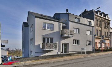 VIP Promotions s.a. vous propose en exclusivité ce magnifique appartement d'une surface utile de 65,59 m², sis au rez-de-chaussée d'une résidence de 6 unités.

Découvrez notre offre en visite virtuelle :

https://visite-virtuelle-360.ovh/vip.belvaux.2/

Le bien se compose comme suit : 

- Hall d'entrée
- Cuisine ouverte sur le living
- Chambre à coucher
- Salle de douche
- Balcon de 3,81m²

Sous-sol :

- Cave
- Emplacement intérieur

Divers ;

- Résidence munie d'ascenseur et de buanderie commune
- Disponibilité : Immédiate

Loyer : 1.650,00.-€
Charges : 250,00.-€
Caution : 3.300,00.-€
Commission d'agence : 1.930,50.-€ (1.650,00.-€ + 17% TVA) à partager par moitié, soit 50/50, entre bailleur et locataire

Proche de toutes commodités, des grands axes routiers et à proximité de toutes les infrastructures nécessaires.

Pour plus de renseignements ou pour une prise de rendez-vous, veuillez nous contacter au numéro +352 691 901 219 ou par e-mail sur info@vippromotions.lu.
 
Suivez-nous sur Facebook pour recevoir nos informations en continu.