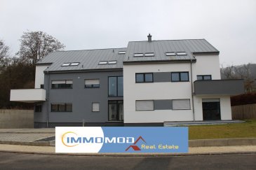 L'agence Immomod a le plaisir de vous proposer un duplex dans une nouvelle résidence à Welsdorf, complétement terminé à la fin de l'année 2016. 
L'appartement se trouve au 1ère étage, il y a 3 ch. à c., de 22,96 m², 14,46 m² et 20,78 m², une salle de bains, living de 26,84, cuisine 13,57 m²,un bureau de 10,53 et un WC séparé, et encore un grand grenier est à votre disposition. 
La surface : 147,49 m²    la terrasse 14,36 m².
Les emplacements intérieurs sont à 25 000 € 
Les emplacement extérieurs sont à 10 000 € 
Les caves sont à 5 000 € 
Le prix affiché avec une TVA de 3 %(sous conditions d'acceptation, de votre dossier, par l’administration de l’enregistrement) 
Disponibilité : immédiate 
Classe énergétique : B ; C  
N'hésitez pas à nous contacter pour d'autres informations, réservations ou visites. Tyutyayev Stanislav : 691 92 54 85
