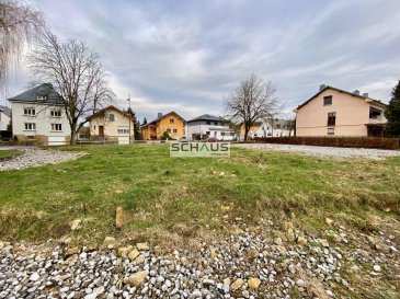 Schaus Immobilier propose à la vente ce terrain constructible, libre de tout contrat de construction d\'une surface selon le cadastre de 4a09ca.<br><br>Le terrain dispose d\'une largeur d\'environ 12 mètres et s\'apprête idéalement à la construction d\'une maison jumelée.<br><br>Le bien se trouve idéalement implanté à Echternach, à proximité de toutes les commodités tels que :<br>-	Commerces de proximité<br>-	Centre-ville d\'Echternach se trouve à quelques minutes à pied<br>-	Transports en commun et les axes de circulation<br><br>Nous sommes à votre disposition pour tout renseignement complémentaire.<br><br>Les honoraires de négociation sont à la charge du vendeur.<br>