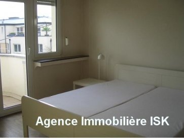 ** CENTRE **
Bel appartement meublé 2 chambres à coucher rue Auguste Lumière avec très grnd living, salle de bains, grande cuisine et belle terrasse.
Libre pour Avril 2017
Colocation possible , aussi pour une personne nous en avons une deuxième.
Ref agence :916667