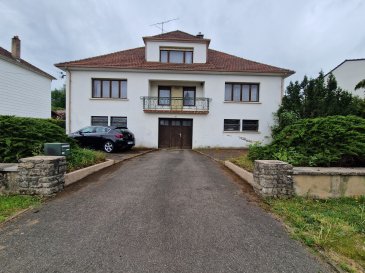 Maison individuelle à Hargarten aux Mines

Charmante maison individuelle avec un grand terrain de 34 ares entièrement clôturé et arboré, avec beaucoup de potentiel d'aménagement d'une surface de 166.55 m².

Elle se compose au RDC
- 2 chambres
- 1 cuisine
- 1 séjour,
- 1 salon lumineux
- 1 salle d'eau
- 1 WC

à l'étage
- 2 chambres
- Combles aménageables permettant de créer un espace supplémentaire selon vos goûts et besoins

Au sous-sol
- 1 garage
- 1 chaufferie
- plusieurs caves
- le chauffage est au fuel

À l'extérieur, vous serez séduit par son magnifique parc arboré de 34 ares avec une dépendance, véritable écrin de verdure offrant calme, intimité et un cadre de vie privilégié.

Le prix est de 145 000€ frais d'agence inclus.