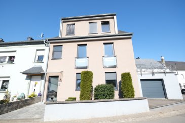 LUXEMBOURG-BEGGEN, rue de Bastogne, very quiet area, close to all shops and bus stop, 
Free-standing house on three sides, renovated in 2013 and comprising:
Ground floor, independent apartment of 42.14 m2 including living room, unfurnished kitchen, small bedroom, shower room with toilet, balcony of 10.49 m2, 
First floor duplex of 102.63 m2 of living space including: separate toilet, living room with terrace access of 23 m2, equipped open kitchen to the living room, BOSCH appliances, 
Last floor: 3 bedrooms, one bathroom (with window) with toilet, 
A closed garage of 23 m2 with gas boiler from 2021. 
Free from any occupation, reinforced triple-glazed windows, electric shutters, 
Energy passport E-E 
Contact and visit: Arianna GHITTINO, phone 691 205 573, email: arianna@parkagence.lu 
And Rosalba MAITRE, Phone: 691 550 189, email: rosalba@parkagence.lu