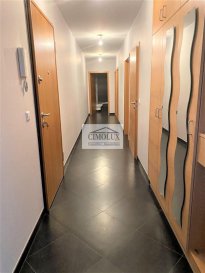 L\'agence CIMOLUX vous propose un appartement situé à Schifflange avec +/-110m2.<br><br>L\'appartement dispose un hall d\'entrée, un salon/salle à manger avec sortie sur la terrasse et jardin, une cuisine équipée, 3 chambres, une salle de bain, une salle de douche, un garage box fermé et une cave.<br><br>Prix 925.000€ <br>(frais d\'agence compris 3% + Tva 17 % à la charge du vendeur)<br><br>Pour plus d\'informations n\'hésitez pas à nous contacter on parle français, allemand, luxembourgeois, anglais, portugais et italien.<br><br>Pour l\'obtention de votre crédit, notre relation avec nos partenaires financiers vous permettront d\'avoir les meilleures conditions.