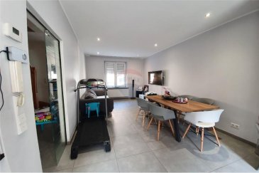 Veuillez contacter Cristina Ferreira pour de plus amples informations :
- T : +352 621 504 529
- E : cristina.ferreira@remax.lu

RE/MAX, Spécialiste de l'immobilier à Esch-sur-Alzette, a le plaisir de vous proposer, à la vente, une très belle maison mitoyenne d’une surface de 116?m² habitables. Datant de 1934 et entièrement rénovée récemment. Fenêtres double vitrage, le tout avec des matériaux de qualité. 
Très bien située, proche de tous les commerces, écoles et transports en commun. La maison est répartie sur 3 étages (RDC + 2 étages) avec un petit jardin / terrasse ensoleillée sans vis-a-vis, 4 chambres dont une avec salle de bain privative. Salle de douche et WC séparé.
Terrain de 0,95Ares.

Frais d’agence RE/MAX de 3?% à charge de la partie venderesse + TVA