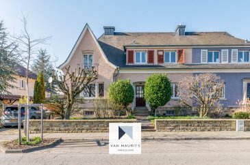 Idéalement située à Luxembourg-Cessange dans une rue calme et verdoyante avec un voisinage agréable, sans vis-à-vis côté rue et jardin, à proximité du centre-ville et de toutes les commodités, cette maison avec exterieurs dispose d'une surface habitable totale de ± 300 m² dont ± 195 m² habitables.

Erigée sur terrain de 5ar79ca et dotée de nombreux attraits qui devraient faire le bonheur d'une famille, elle se compose comme suit :

Le rez-de-chaussée s'ouvre sur un hall d'entrée de ± 9 m² avec un wc séparé de ± 2 m² desservent le séjour de ± 30 m² (avec une cheminée à feu ouvert), la cuisine indépendante de ± 11 m² (équipée Siemens), un palier de ± 4 m² menant à la chambre de ± 14 m² avec salle de bains de ± 7 m² en suite.

Tant le séjour que la cuisine disposent d'un accès via une porte-fenêtre à la terrasse de ± 46 m².

Au 1er étage, un palier de nuit de ± 9 m² dessert quatre chambres de ± 14 m², ± 13 m², ± 12 m² et ± 11 m², ainsi qu'une salle de douche de ± 6 m² (double vasque, douche à l'italienne et wc suspendu). Les deux plus grandes chambres disposent d'un dressing en suite.

Un grenier aménagé de ± 25 m² offre de belles possibilités d'aménagement : chambre supplémentaire, bibliothèque, galerie, salle de sport ou de jeux par exemple.

Au rez-de-jardin, un palier de ± 4 m² dessert une salle de bain de ± 13 m² (avec raccords d'eau, baignoire, lavabo, sèche-serviette et lave-linge), un garage de ± 25 m², un local technique de ± 7 m², une chaufferie de ± 11 m², un couloir de ± 6 m², deux chambres de ± 25 et 13 m² chacune ainsi qu'un wc séparé de ± 2 m².

A l'extérieur, une terrasse de ± 46 m² à l'abri des regards précède le jardin arboré et clôturé (pommiers...) avec petit verger de ± 200 m² orientés ouest avec vue dégagée et sans vis-à-vis sur la Ville de Luxembourg et ses environs.

La terrasse peut être aménagée en véranda chauffée sur base d'un permis de la ville (accordé pour les voisins).

Une cour avec 6 emplacements de parking viennent compléter cette offre.

La maison a été construite avec un usage mixte parfait comprenant une entrée indépendante dans la cour pour un aménagement de profession libérale.

Généralités :

- Maison en très bon état datant de 1985, aucune exposition au nord (protégée du froid);
- Chauffage au gaz (centralisé ; à condensation Viessmann de 2019), chauffage par radiateurs;
- Châssis en pvc, bois (Roto 2021), double vitrage, vélux, volets manuels;
- Marquise électrique;
- Possibilité d'installer une climatisation;
- Porte d'entrée sécurisée et porte blindée vers le jardin;
- Borne de recharge électrique;
- Fibre optique, prises électriques et câble Ethernet dans quasiment toutes les pièces;
- Détecteur de fumée;
- Caméra de surveillance.

Maison idéalement située, proche des transports en commun (bus directe vers la cloche d'or, directe vers la gare et la ligne 13 vers le Glacis), proche de la Cloche d'or et du centre Hamilius, petits commerces et restaurants.

Personne responsable du bien :

Yuliana Dimitrova  
Tel: +352661 50 27 19  
email: yuliana@vanmaurits.lu