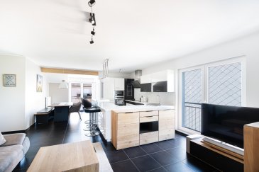A vendre bel appartement deux chambres à Mondercange. (Commune de Mondercange) 
(12, rue d'Ehlerange) 

Nous vous proposons ce charmant appartement de 87m² habitables, situé au deuxième étage d'une petite résidence récente et bien entretenue, dans la commune prisée de Mondercange. 

L'appartement se compose comme suit: 
- hall d'entréee 
- deux chambres à coucher 
- deux balcons 
- cuisine ouverte avec séjour 
- dressing avec accès salle de bains 
- wc séparé 
- emplacement intérieur 

Ce bien dispose également d'une cave privative ainsi que d'une buanderie commune avec machine à laver au sous-sol. 

Situé à proximité des commodités, des transports en commun, des axes routiers et des écoles, cet appartement allie confort, fonctionnalité et qualité de vie. 

Disponibilité : de suite 

Les frais d'agence sont à charge du vendeur. 

N'hésitez pas à consulter nos autres biens sur le site www.bisdorff.lu. 

Nous sommes à votre disposition, au +352 621 577 770, pour vous aider dans votre recherche et vous proposer des biens adaptés à vos besoins.