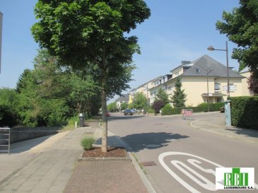 LUX-BELAIR - nouveau projet autorisé, petite résidence dans rue très calme, jumelée, de 4 unités bel app. 2 ch 69,41 m2 et 5,55m2 de balcon, classe énergétique B-B-A, façade isolante, triple vitrage, chauffage au sol, panneaux solaires,
ascenseur,  vue dégagée plein sud jardin privé 15m2 (pour vos grillades) , le prix indiqué est tva comprise au taux de 3% (une partie à 17%), vu  la limite d'un montant fixe qui est appliqué par l'Administration de l'Enregistrement - Service TVA Logement

***emplacement intérieur possible 45.000' de supplément ****
aucun renseignement par téléphone !  seulement par email avec indication de votre nom complet et un no de téléphone,  VENTE FACILE, RESERVEZ AU PLUS VITE (à ce jour 2 appartements vendus sur les 4) entreprise de construction de tout premier ordre - proche transport public , commerces et autres facilités - VENTE DIRECTE PAR PROMOTEUR - AGENCES, CONSTRUCTEURS S'ABSTENIR 
nous construisons avec une entreprise allemande ayant 45 ans d'expérience 
Ref agence :2449186