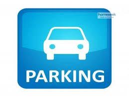 Contacter directement Stéphane au +352 621 710 768 <br><br>Homeseek Belair vous présentent un garage privatif type box en sous-terrain d\'une résidence dans la Route de Luxembourg à Pétange.<br><br>L\'emplacement est disponible à partir du 15 Août 2020.<br><br>Informations supplémentaires:<br>- Bail de courte terme (max. 1an)<br>- Caution de 2 mois<br>- Frais d\'agence: 1 mois de loyer + 17% TVA<br><br>Les honoraires de l\'agence seront à la charge du locataire.<br><br>Nous sommes disponibles également les samedis et dimanches pour les visites.<br><br>N\'hésitez pas à nous contacter si vous avez le projet de vendre ou de louer dans un futur proche, nous vous proposons de réaliser sous 48 heures une estimation sans engagement et 100% gratuite !<br>Contacter directement le  +352 621 710 768 ou sdotti@homeseek.lu