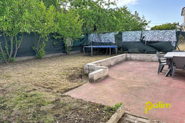maison F6 sur sous-sol, idéalement placé.  Emplacement idéal pour ce pavillon de 1984 édifié sur une parcelle de 322 m2, proche de toutes commodités, comprenant au rdc : hall, bureau, cuisine d'été, salle d'eau, cave, grand garage ; à l'étage : cuisine équipée, salon/séjour avec balcon, 3 chambres, salle de bains et wc.
 Prévoir quelques travaux de rafraîchissement.
 Les informations sur les risques auxquels ce bien est exposé sont disponibles sur le site Géorisques : www.georisques.gouv.fr