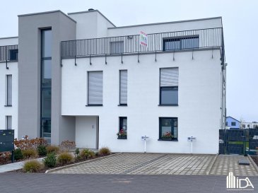 L'Immobilière de l'Attert vous prospose en location ce très bel appartement situé à Bissen proche de toutes commodités.

L'appartement de +/- 72,30m² situé au 2ème étage se compose de:

- hall d'entrée avec armoire intégrée
- wc séparé
- beau séjour / salle à manger avec coin cuisine équipée ouverte, sortie sur terrasse de 19,50m²
- 1 chambre à coucher avec espace dressing et salle de douche, lavabo, wc.

L'appartement dispose d'une cave privative et de 2 emplacements de parkings intérieurs.

Loyer : 1 700€
Charges : 250€
Caution : 2 mois de loyer
Frais d'agence : 1 mois de loyer + TVA (partagé 50/50 entre locataire et bailleur)

Ce bien vous intéresse ! Merci de remplir le 