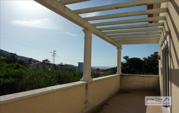 Figueira da Foz - Portugal<br><br>AVEZ ?VOUS DÉJÀ PENSÉ À AVOIR UNE MAISON AU PORTUGAL? <br><br>Si vous y passez déjà des vacances, pourquoi ne pas y élire domicile?<br>En plus toutes les raisons que vous connaissez déjà, sachez que le Portugal offre des conditions attractives pour votre achat, qu\'il soit à titre personnel ou pour investissement.<br><br>Vous vivez dans un pays avec une grande variété de paysages et d\'environnement à courtes distances, plages avec étendus de sable à perte de vue, montagnes et de plaines dorées, villes cosmopolites et un patrimoine millénaire.<br><br>Saviez-vous que nombres d\'heures de soleil arrive à  atteindre les 3300heures au sud du pays et 1600heures au nord, ce qui correspond aux chiffres les plus élevés en Europe ?<br>Sans oublier les avantages fiscaux pour les pensionnés qui veulent habiter au Portugal.<br>Pas de taxe sur le revenu pendant 10 ans.<br><br>Immo Casa vous propose plus de 500 biens au Portugal des appartements de 75m2 au prix de 50.000Eur à la Villa de 500m2 au prix de 3.500.000Eur, dans des endroits très prisés du Portugal. Financements à 90% par une institution financière Portugaise.<br><br>Du Nord au Sud du Portugal en passant par le Centre et le Littoral, des maisons et appartements dans des villes à l\'intérieur, comme des maisons et appartements au bord de la mer. <br><br>Quelques villes, Braga, Porto, Coimbra, Nazaré, Figueira da Foz, Campo-Maior, Portalegre, Setúbal(Troia), Lisboa, Cascais, Estoril, Faro, Olhão, Albufeira et beaucoup d\'autres.<br><br>Vous pouvez nous envoyer votre recherche quelle type de bien et votre budjet et on se fera un plaisir à vous le trouver.<br><br>YOU HAVE ALREADY THOUGHT TO HAVE A HOUSE IN PORTUGAL?<br><br>If you already have your holiday, why not take up residence?<br>In addition to all the reasons you already know, know that Portugal offers attractive conditions for purchasing, whether for personal use or for investment.<br><br>You live in a country with a wide variety of landscapes and short distances environment, with extensive beaches of sand out of sight, mountains and golden plains, cosmopolitan cities and ancient heritage.<br><br>Did you know that numbers of hours of sunshine reaches 3300hours reach the south of the country and 1600hours north, which corresponds to the highest figures in Europe?<br>Not to mention the tax benefits for pensioners who want to live in Portugal.<br>No tax on income for 10 years.<br><br>Immo Casa Real Estate offers you more than 500 properties in Portugal.<br>From the 75m2 apartments priced at 50.000Eur to 500m2 villa priced at 3.500.000Eur in highly desirable locations in Portugal.<br>90% financing by Portuguese Financial Institution.<br><br>From North to South of Portugal in passing by the Centre and Littoral, houses and apartments in cities both inside houses and apartments by the sea.<br><br>Some cities, Braga, Porto, Coimbra, Nazare, Figueira da Foz, Campo Maior, Portalegre, Setúbal (Troia), Lisbon, Cascais, Estoril, Faro, Olhão, Albufeira and many others.<br><br>You can send us your research what type of property and your budget and will be happy to find it for you.