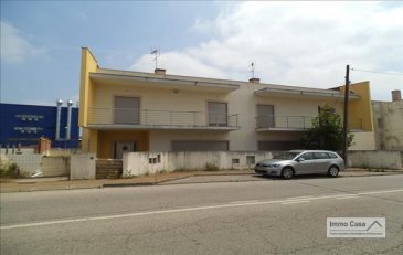 Portugal - Coimbra<br><br>AVEZ ?VOUS DÉJÀ PENSÉ À AVOIR UNE MAISON AU PORTUGAL? <br><br>Si vous y passez déjà des vacances, pourquoi ne pas y élire domicile?<br>En plus toutes les raisons que vous connaissez déjà, sachez que le Portugal offre des conditions attractives pour votre achat, qu\'il soit à titre personnel ou pour investissement.<br><br>Vous vivez dans un pays avec une grande variété de paysages et d\'environnement à courtes distances, plages avec étendus de sable à perte de vue, montagnes et de plaines dorées, villes cosmopolites et un patrimoine millénaire.<br><br>Saviez-vous que nombres d\'heures de soleil arrive à  atteindre les 3300heures au sud du pays et 1600heures au nord, ce qui correspond aux chiffres les plus élevés en Europe ?<br>Sans oublier les avantages fiscaux pour les pensionnés qui veulent habiter au Portugal.<br>Pas de taxe sur le revenu pendant 10 ans.<br><br>Immo Casa vous propose plus de 500 biens au Portugal des appartements de 75m2 au prix de 50.000Eur à la Villa de 500m2 au prix de 3.500.000Eur, dans des endroits très prisés du Portugal. Financements à 90% par une institution financière Portugaise.<br><br>Du Nord au Sud du Portugal en passant par le Centre et le Littoral, des maisons et appartements dans des villes à l\'intérieur, comme des maisons et appartements au bord de la mer. <br><br>Quelques villes, Braga, Porto, Coimbra, Nazaré, Figueira da Foz, Campo-Maior, Portalegre, Setúbal(Troia), Lisboa, Cascais, Estoril, Faro, Olhão, Albufeira et beaucoup d\'autres.<br><br>Vous pouvez nous envoyer votre recherche quelle type de bien et votre budjet et on se fera un plaisir à vous le trouver.<br><br><br>YOU HAVE ALREADY THOUGHT TO HAVE A HOUSE IN PORTUGAL?<br><br>If you already have your holiday, why not take up residence?<br>In addition to all the reasons you already know, know that Portugal offers attractive conditions for purchasing, whether for personal use or for investment.<br><br>You live in a country with a wide variety of landscapes and short distances environment, with extensive beaches of sand out of sight, mountains and golden plains, cosmopolitan cities and ancient heritage.<br><br>Did you know that numbers of hours of sunshine reaches 3300hours reach the south of the country and 1600hours north, which corresponds to the highest figures in Europe?<br>Not to mention the tax benefits for pensioners who want to live in Portugal.<br>No tax on income for 10 years.<br><br>Immo Casa Real Estate offers you more than 500 properties in Portugal.<br>From the 75m2 apartments priced at 50.000Eur to 500m2 villa priced at 3.500.000Eur in highly desirable locations in Portugal.<br>90% financing by Portuguese Financial Institution.<br><br>From North to South of Portugal in passing by the Centre and Littoral, houses and apartments in cities both inside houses and apartments by the sea.<br><br>Some cities, Braga, Porto, Coimbra, Nazare, Figueira da Foz, Campo Maior, Portalegre, Setúbal (Troia), Lisbon, Cascais, Estoril, Faro, Olhão, Albufeira and many others.<br><br>You can send us your research what type of property and your budget and will be happy to find it for you.