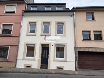 Echternach Vente  - Maison mitoyenne     825 000 € Immo Excellence vous présente en exclusivité cette charmante maison à vendre.
Cette maison magnifiquement rénovée, offrant environ 135 m² de surface habitable et environ 216 m² de surface utile, allie parfaitement confort moderne, fonctionnalité et charme intemporel. Répartie sur plusieurs niveaux, elle propose des espaces de vie spacieux, des finitions de haute qualité et des espaces intelligemment conçus, idéaux pour la vie de famille.
Au rez-de-chaussée vous y trouvez : Un hall d'entrée (3,94 m²), un bureau (7,02 m²) idéal pour le télétravail ou les études, une salle de douche  (2,23 m²), une cuisine entièrement équipée (7,68 m²), un grand séjour (22,19 m²) avec accès direct au jardin et à la terrasse, ainsi qu'un tour d'escalier menant au premier étage (3,71 m²).
Au premier étage, vous y trouverez : Un séjour lumineux comprenant une cuisine entièrement équipée et un petit espace de rangement (30,25 m²), un hall (1,74 m²), une salle de douche (8,90 m²), un  W.C. séparé (1,89 m²), ainsi qu'un tour d'escalier menant au deuxième étage (3,14 m²).
Au deuxième étage vous y trouvez : Un hall (5,69 m²), ainsi que trois chambres à coucher, chacune avec placard intégré (9,58 m², 13,56 m², 13,09 m² ).
Au sous-sol, vous y trouvez : Un escalier menant vers le sous-sol (3,40 m²), une cave (12,50 m²), ainsi que la chaufferie (11 m²) équipée d'une chaudière WOLF installée en 2012 (brûleur remplacé en 2022).
La maison dispose encore de deux places de parking extérieures (35,89 m²), d'un grenier (11,75 m²),  d'une grande terrasse (32,54 m²), ainsi que d'un jardin spacieux, aménagé.
L'installation électrique a été entièrement refaite en 2022. Connexion internet fibre optique haut débit. Fenêtres triple vitrage au rez-de-chaussée et au premier étage. La porte arrière du rez-de-chaussée est munie de verre de sécurité. Caméras de surveillance installées dans toute la maison.
La maison a été rénovée en 2025 avec un soin exceptionnel apporté aux détails et au charme.
La maison se situe idéalement au plein centre d'Echternach, à proximité des commerces, des écoles et de toutes les commodités essentielles.
Echternach se situe à seulement 25 minutes de Luxembourg-ville, et à seulement 15 minutes de Junglinster.
Maison de charme à voir absolument !
Immo Excellence präsentiert Ihnen exklusiv dieses charmante Haus zum Verkauf.
Dieses wunderschöne renovierte Haus mit ca. 135 m² Wohnfläche und ca. 216 m² Nutzfläche vereint modernen Komfort, Funktionalität und zeitlosen Charme. Auf mehreren Ebenen verteilt, bietet es großzügige Wohnbereiche, hochwertige Ausstattungen und durchdachte Raumkonzepte, ideal für Familienleben oder geselliges Beisammensein.
Das Erdgeschoss besteht aus :Einem Flur  (3,94 m²), einem Büro (7,02 m²)  ideal für Homeoffice oder Studium, einem Duschbad (2,23 m²), einer voll ausgestatteten Küche (7,68 m²), einem großzügigen Wohnzimmer (22,19 m²) mit direktem Zugang zum Garten und zur Terrasse, sowie einer Treppe zum ersten Stock (3,71 m²).
Im ersten Stock befindet sich : Ein helles Wohnzimmer mit voll ausgestatteter Küche und kleinem Abstellraum (30,25 m²), eine Diele (1,74 m²), ein Duschbad (8,90 m²), ein separates WC (1,89 m²), sowie einer Treppe zum zweiten Stock (3,14 m²).
Im zweiten Stock befindet sich : Ein Flur  (5,69 m²), sowie drei Schlafzimmer, jeweils mit Einbauschrank ( 9,58 m², 13,56 m²,  13,09 m² ).
Im Keller bedindet sich : Eine Treppe zum Keller (3,40 m²), ein Abstellraum  (12,50 m²), sowie der Heizungsraum (11 m²)  beinhaltend eine WOLF-Heizung, installiert im Jahr 2012. Der Brenner wurde 2022 ersetzt.
Diese schöne, moderne sowie renovierte Haus, verfügt des weiteren noch über zwei Außenstellplätze (35,89 m²), einem Dachboden (11,75 m²), einer großen Terrasse (32,54 m²), einem geräumigen , angelegtem Garten.
Die elektrische Anlage wurde  2022 vollständig erneuert. Es besteht ein Hochgeschwindigkeits-Fiber-Internet, eine Dreifachverglasung im Erd- und ersten Stock, die Hintertür im Erdgeschoss besteht aus Sicherheitsglas. Das Haus verfügt über mehrere Überwachungskameras im gesamten Haus.
Das Haus wurde mit viel Liebe zum Detail und viel Charme komplett renoviert.
Das Haus ist ideal im Herzen von Echternach gelegen, und befindet sich in der Nähe von Geschäften, Schulen und allen wichtigen Einrichtungen.
Echternach befindet sich nur 25 Minuten nach Luxemburg-Stadt, und nur 15 Minuten nach Junglinster.
Charmantes Haus, ein Besichtigungstermin lohnt sich.
Immo Excellence exclusively presents you this lovely house for sale.
This beautifully renovated home with approx. 135  m² living space and approx. 216 m² of usable space, offers an exceptional blend of modern comfort, functionality, and timeless charm. Spread across several levels, it provides spacious living areas, high-quality finishes, and thoughtfully designed spaces, ideal for family living or entertaining.
On the ground floor you will find: An entrance hall (3.94 m²), an office (7.02 m²)  ideal for remote work or study, a shower room (2.23 m²), a fully equipped kitchen (7.68 m²), a spacious living room (22.19 m²) with direct access to the garden and terrace, and a staircase leading to the first floor (3.71 m²).
On the first floor you will find: A bright living room with a fully equipped kitchen and small storage area (30.25 m²), a hall (1.74 m²), a shower room (8.90 m²), a separate toilet (1.89 m²), as well as a staircase leading to the second floor (3.14 m²).
On the second floor you will find : A hall (5.69 m²), and three bedrooms, each with built-in wardrobes ( 9.58 m², 13.56 m²,  13.09 m² ).
In the basement you wil find  : A staircase leading to the basement (3.40 m²), a cellar (12.50 m²), and the boiler room (11 m²) equipped with a WOLF boiler installed in 2012 (burner replaced in 2022).
This beautiful renovated house offers also two outdoor parking spaces (35.89 m²), an attic (11.75 m²), a large terrace (32.54 m²), and a spacious landscaped garden.
The electrical system was completely redone in 2022. High-speed fiber optic internet connection.Triple-glazed windows on the ground and first floors,.Rear safety glass door.Security cameras installed throughout the property
The house has been fully renovated with exceptional attention to detail and charm.
The house is ideally situated in the heart of Echternach, close to shops, schools, and all essential amenities. 
Echternach is situated only 25 minutes from Luxembourg City, and only 15 minutes from Junglinster.
Charming property, a must-see.
