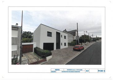 BELARDIMMO vous propose à vendre à Illange (Thionville) une maison en construction de 148m2 habitables avec un terrain d'une surface de 3a11ca.

La maison construite sur deux niveaux se compose ainsi :

* au rez de chaussée:

- un grand hall d'entrée
- une grande cuisine de 31 m² ouverte
- séjour de 28 m² avec accès direct sur la terrasse
- WC séparé
- chaufferie
- buanderie
 
* au premier étage :

- 1 suite parentale de 28 m² avec sa salle de bain privative
- 2 chambres ( 12 m²   12 m²) 
- 1 salle de bain de ( 9 m² ) 
- WC séparé

La maison est équipée de chauffage au sol, elle est très bien isolée et elle est construite avec des matériaux de qualité. 

La maison dispose également d'un grand garage de 
30 m².

Elle sera livrée finie en juin 2020

Il est possible de réserver la maison en avance et effectuer le reste du paiement en fin de travaux.

Frais de notaires réduits !!!

Pour toutes informations complémentaires veuillez vous adresser à Monsieur PACI au  352 661572502 

Ref agence :JP156