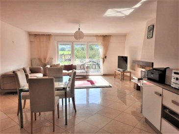 L\'agence CIMOLUX vous propose un appartement/duplex avec une superficie de +/-134m2.<br><br>Le duplex dispose un hall d\'entrée, une cuisine équipée séparé, un salon/salle à manger avec sortie sur la terrasse, un WC séparé, une salle de bain, 3 chambres, une salle de douche, un balcon, un garage box fermé, une cave et un grenier aménageable.<br><br>Prix 734.000€ <br>(frais d\'agence compris 3% + Tva 17 % à la charge du vendeur)<br><br>Pour plus d\'informations n\'hésitez pas à nous contacter on parle français, allemand, luxembourgeois, anglais, portugais et italien.<br><br>Pour l\'obtention de votre crédit, notre relation avec nos partenaires financiers vous permettront d\'avoir les meilleures conditions.