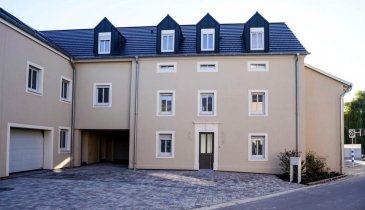 MANSO IMMO vous propose ce bel appartement de 86,30m2 récent 2 chambres à Mompach

Découvrez ce magnifique appartement moderne, construit en 2023, situé dans une résidence de seulement 3 unités à Mompach, offrant calme, confort et prestations de qualité.

Caractéristiques de l'appartement :

* 2 chambres à coucher
* Séjour lumineux avec accès au balcon
* Cuisine ouverte entièrement équipée
* Salle de douche moderne
* WC séparé
* Grand balcon de 11 m²
* Emplacement de garage privatif
* Pièce de rangement/cave/Grenier

Équipements et finitions :

* Parquet au sol dans les chambres
* Chauffage au sol dans tout l'appartement
* Pompe à chaleur performante et économique
* Stores électriques
* Construction récente (2023)
* Résidence à taille humaine avec seulement 3 appartements

Cet appartement allie confort moderne, efficacité énergétique et cadre de vie agréable dans un environnement paisible.

Disponibilité : 15.6.2026

Loyer : 1750€/mois
Charges : 200 €/mois

Toutes les indications sont basées exclusivement sur les informations mises à notre disposition par nos clients. Nous n'assumons aucune garantie quant à l'exactitude et l'actualité de ces indications.

Pour plus d'informations, photos ou convenir d'un rendez-vous, vous pouvez nous contacter au :
352 24 51 33 79 info@mansoimmo.lu