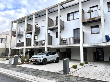 MANSO IMMO vous propose cette magnifique et moderne maison d'exception au calme dans une citée à Differdange proche de toutes commodités. 

Maison aux lignes contemporaines et harmonieuses de +-150m2 habitables ( +-184m2 de surface intérieure) érigé sur un terrain de 1,72ares se compose comme suit :

AU REZ DE CHAUSÉE :
- Hall d'entrée
- WC séparé
- Pièce de loisirs
- Local technique 
- Buanderie donnant accès à la terrasse et au jardin
- Emplacements de stationnement extérieurs

AU PREMIER ETAGE :
- Cuisine ouverte et totalement équipée avec des électroménagers de marque premium donnant accès à un balcon
- Spacieuse salle à manger 
- Vaste salon très lumineux donnant accès à la terrasse et au jardin

AU DEUXIÈME ÉTAGE :
- Hall de nuit
- 3 belles chambres à coucher
- Salle de douche avec WC donnant accès a un balcon 
- Salle de bain avec WC

INFORMATIONS SUPLEMENTAIRES :
- Construction 2020
- Panneaux solaire
- DPE : A/A
- Faible en charges
- Plusieurs terrasses et balcons
- Maison dans un état irréprochable et proche de toutes commodités 

PHOTOS BIENTÔT DISPONIBLES 

Toutes les indications sont basées exclusivement sur les informations mises à notre disposition par nos clients. Nous n'assumons aucune garantie quant à l'exactitude et l'actualité de ces indications.

Les prix affichés s'entendent frais d'agence inclus de 3% + 17%TVA. Les honoraires d'agence sont à charge des vendeurs.

Pour plus d'informations, photos ou convenir d'un rendez-vous, vous pouvez nous contacter au :
352 24 51 33 79 info@mansoimmo.lu