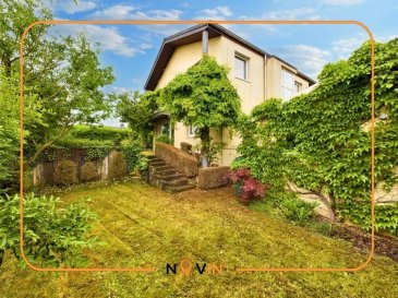 Magnifique maison avec finitions de haut standing, d'une surface de 138 m² habitable et 243m² brut disposant de beaux volumes, d'un joli jardin avec terrasse. Construite en 2005, à Schuttrange.

Le bien se distingue comme suit :

Hall d'entrée avec dressing - spacieux living très bien orienté avec beaucoup de lumière - très grande terrasse en L - cuisine équipée  - wc séparé - quatre belles chambres dont une avec balcon - belle vue dégagé - salle de bains avec douche et baignoire - pièce de jeux ou bureau - cave - buanderie - salle de douches - local technique.

Extérieur : Terrain de 3.85 ares - grand garage double avec portes motorisés - deux places de stationnements extérieurs.

Atouts de la propriété :
Maison lumineuse - situation au calme dans une en impasse - joli escalier - système de ventilation en double flux - parquet massif - finition haut de gamme - fenêtres en triple vitrage -  facilité de stationnement - proche des commodités.

 ---------- 
Wunderschönes Haus mit hochwertigen Ausstattungen, 138 m² Wohnfläche und 243 m² Bruttogeschossfläche, mit großzügigen Räumen und einem schönen Garten mit Terrasse. Erbaut im Jahr 2005 in Schuttrange.

Die Immobilie ist wie folgt aufgeteilt:

Eingangshalle mit Garderobe – geräumiges, gut ausgerichtetes Wohnzimmer mit viel Tageslicht – große L-förmige Terrasse – voll ausgestattete Küche – separates WC – vier schöne Schlafzimmer, eines davon mit Balkon – freie Aussicht – Badezimmer mit Dusche und Badewanne – Spielzimmer oder Büro – Keller – Waschküche – Duschraum – Technikraum.

Außenbereich: Grundstück von 3,85 Ar – große Doppelgarage mit motorisierten Toren – zwei Außenstellplätze.

Highlights der Immobilie:
Helles Haus – ruhige Lage in einer Sackgasse – schöne Treppe – Doppelstrom-Lüftungssystem – Massivholzparkett – hochwertige Ausführungen – dreifach verglaste Fenster – einfache Parkmöglichkeiten – nahe an allen Annehmlichkeiten.

 ---------- 
Beautiful house with high-end finishes, offering 138 m² of living space and 243 m² gross, featuring generous volumes and a lovely garden with terrace. Built in 2005, located in Schuttrange.

The property is arranged as follows:

Entrance hall with cloakroom – spacious, well-oriented living room with plenty of natural light – large L-shaped terrace – fully equipped kitchen – separate WC – four beautiful bedrooms, one of which has a balcony – unobstructed view – bathroom with shower and bathtub – playroom or office – cellar – laundry room – shower room – technical room.

Exterior: Plot of 3.85 ares – large double garage with motorized doors – two outdoor parking spaces.

Property highlights:
Bright house – quiet location in a cul-de-sac – elegant staircase – double-flow ventilation system – solid wood flooring – high-quality finishes – triple-glazed windows – easy parking – close to amenities.