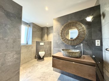 KAYL-TETANGE, 449.000 Euros

Bel appartement au 1ier étage dans une petite résidence de 3 unités. Près de toutes commodités et accessibilités.

Rdch: cave privative, 1 emplacement extérieur privatif

1ier étage: Hall d'entrée, Living salle à manger avec cuisine équipée ouverte, salle de douche italienne (complètement refaite en 2019), 2 chambres à coucher (+-12m2 / +-15m2).

Equipements: Dalles en Béton, Double vitrage PVC avec volets manuels (1991/2022), Chauffage Mazout aux radiateurs (2020), Electricité (blocs et prises 2022), Sanitaire (2019, valeur +-25.000Euros), Fibre optique.

Affaire à saisir....

***HERBY IMMO = MEILLEURS PRIX DU MARCHE*** (Herby Immo vous garantit le prix d'achat le moins cher du marché) (Communiquez-nous un bien immobilier à Herby Immo A Vendre ou A Louer et GAGNEZ Facilement de l'argent)