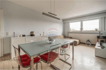 Veuillez contacter M. Mathieu Bossennec pour de plus amples informations :
- T : 661 521 730
- E : mathieu.bossennec@remax.lu

RE/MAX, Spécialiste de l'immobilier dans la commune de Bertrange, vous propose ce magnifique appartement à la vente. 

Appartement 2 chambres de 60 m² habitables avec garage privatif, cave et jardin communs, situé au 3ème étage sans ascenseur dans une résidence agréable.

Il se compose comme suit : 

Un hall d’entrée, qui donne accès vers une chambre confortable de 9 m².
Il donne également accès à la salle de douche avec WC intégré. 
Ensuite, vous retrouvez la deuxième chambre de 12 m², très lumineuse et spacieuse. 

Ce bien dispose aussi d’une salle à manger avec cuisine ouverte, intégrée et fonctionnelle. 
Le séjour est lumineux et spacieux avec sa surface de 25 m² avec une très belle vue dégagée.

Il est doté d’un garage entièrement privatif, de plus des emplacements sont disponibles au pied de l’immeuble. 

Une cave privative d’environ 5 m² fait partie de l’appartement.

Un jardin commun est disponible pour les résidents. 

Un local poubelle ainsi qu’une buanderie sont disponibles pour la résidence.
À noter que la résidence, où de nombreux travaux ont été réalisés il y a peu de temps, n’a absolument pas de travaux à prévoir. 

Proche de toutes commodités : 

À moins d’une minute à pied de la gare de Bertrange et de l’arrêt de bus. (5 min de la gare de Luxembourg) 

À moins de 4 minutes de l’Auchan, Lidl, Delhaize, Belle Étoile, Cora, Concorde et autres.
À moins de 5 minutes du Centre hospitalier de Luxembourg, des Thermes de Strassen, d’énormément de restaurants, ...

Il est également possibile d'utiliser les Vel'OH, les vélos en libre-service, juste au pied de l'appartement.
De plus, un parc de Skateboard ainsi qu'un espace vert sont aussi présents.

Bertrange est un quartier en pleine évolution immobilière où les prix subissent une augmentation vertigineuse, il s'agit d'un quartier très calme dans lequel on peut vivre et planifier ses propres projets familiers ; c'est donc le bon endroit pour investir. De plus, les biens en ventes sur ce secteur sont très rares. 
En conclusion, l’emplacement idéal.

Frais d’agence RE/MAX : 3 % du prix de vente à la charge de la partie venderesse + TVA