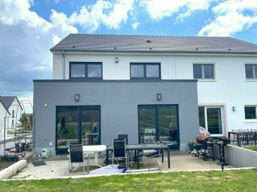ABSOLUMENT A VISITER !!!!!! <br><br>Dans un des quartiers privilégiés de Beaufort, nous vous proposons cette belle maison construit en 2021.<br><br>D\'une surface de 137 m² habitables elle se compose suit: <br><br>Hall d\'entrée, cuisine bien équipée ouverte sur un spacieux living/salle à manger donnant sur une belle terrasse de +/- 36m2 sis sur un terrain de +/- 4,35 ares sans vis à vis avec vue magnifique, 3 grande chambres à coucher , 2 salles de douche, WC séparée, garage pour une voiture et trois emplacements devant la maison.<br><br><br>Pour tout complément d\'information et/ou la documentation détaillée, contactez-nous au tél: 691 850 805. <br>Proposition de crédit/financement à taux compétitif d\'une banque luxembourgeoise incluse dans nos services gratuits.